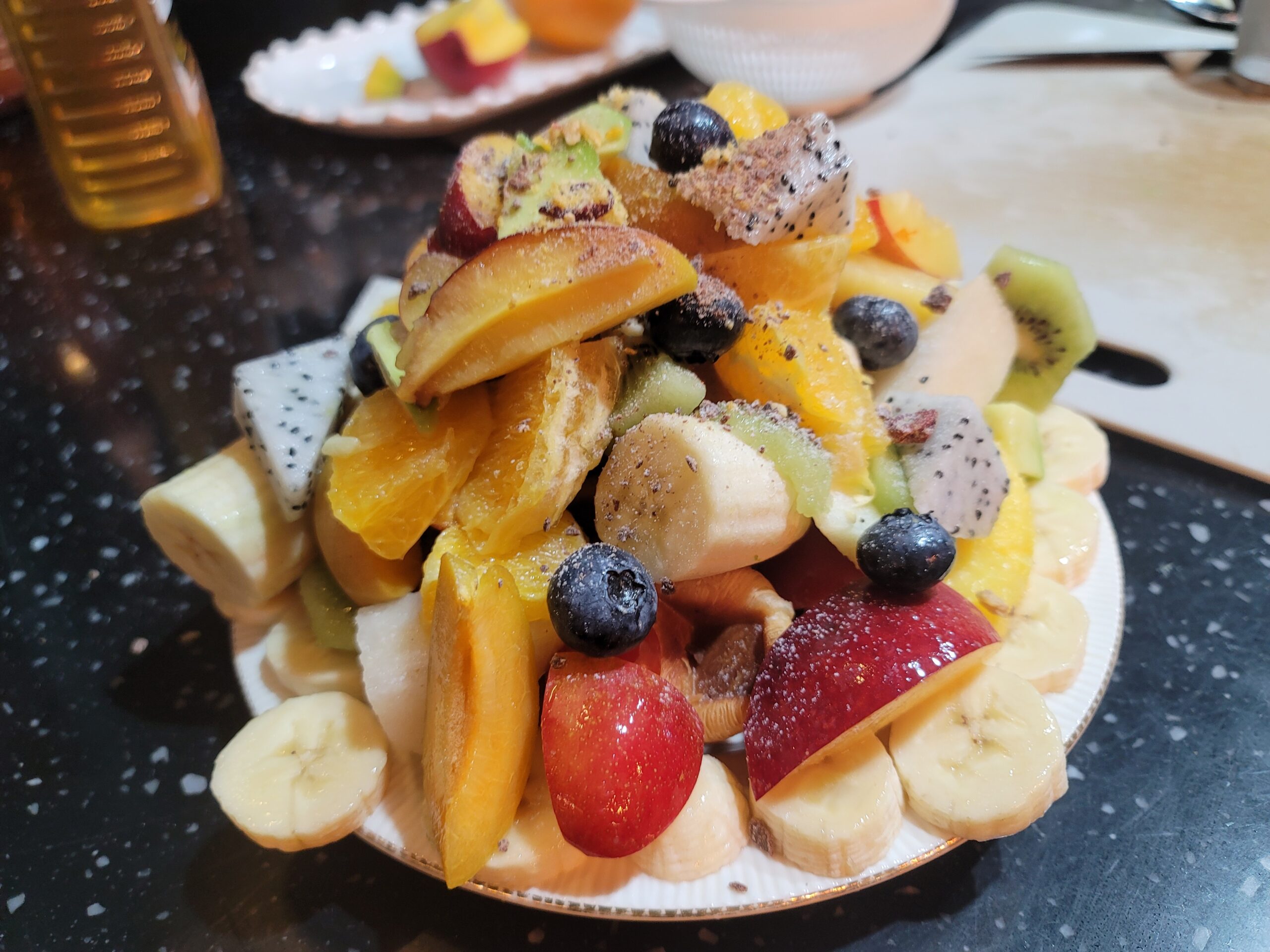 다양한 과일이 담긴 이미지